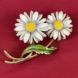 Lisner Daisy Bunch Signed Pin brooch Beautiful Daisies